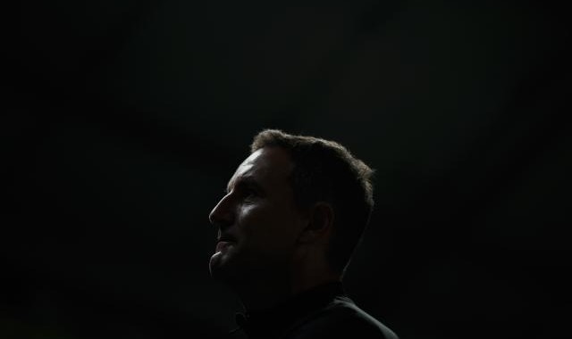 开云娱乐-马德兴：中国足球陷入被动 归罪扬科维奇一人欠妥