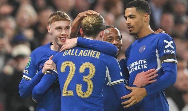 开云APP下载-联赛唯唯诺诺杯赛重拳出击，波叔找到了“保温杯”？