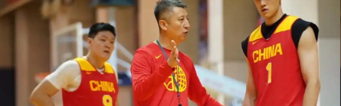 开云在线-徐杰健康时不选，伤了又征召，球迷怒批郭士强：就不能召郭昊文？